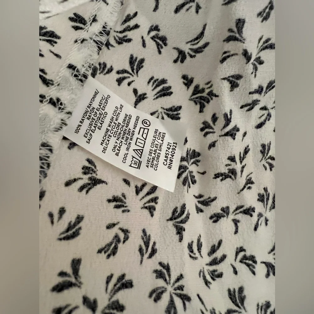 NWOT! Black and white floral loft blouse - Picture 3 of 6